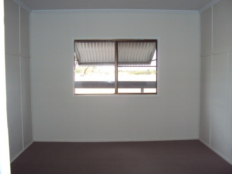 33 Lark Street, Longreach QLD 4730