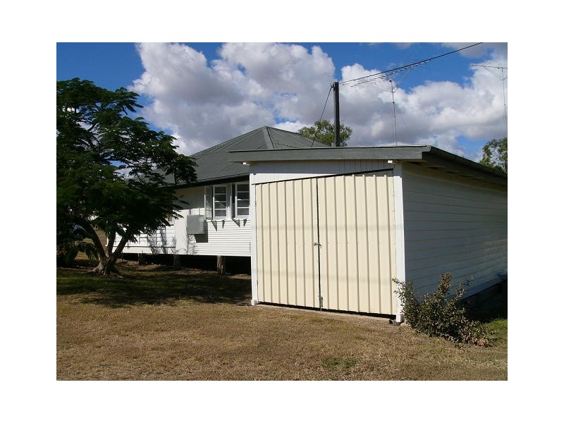 9 Kelman Street, Taroom QLD 4420