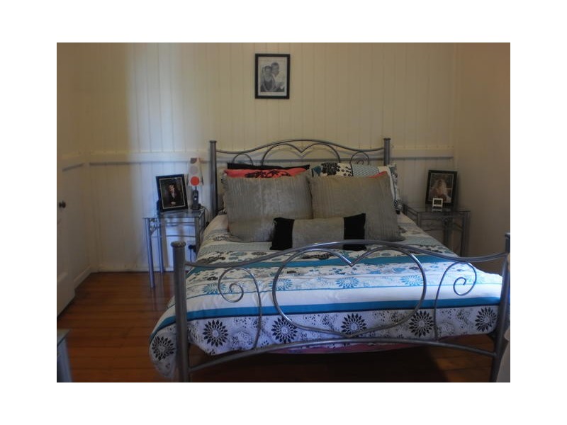 15 MYRTLE STREET, Blackall QLD 4472