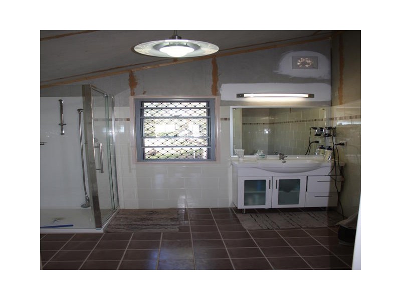 17 ACACIA STREET, Blackall QLD 4472