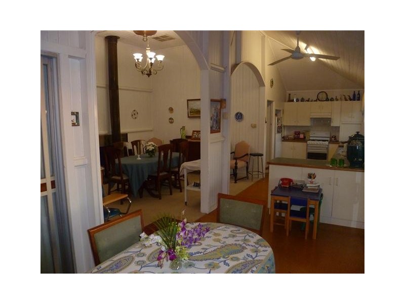 146A Northern Road, Roma QLD 4455