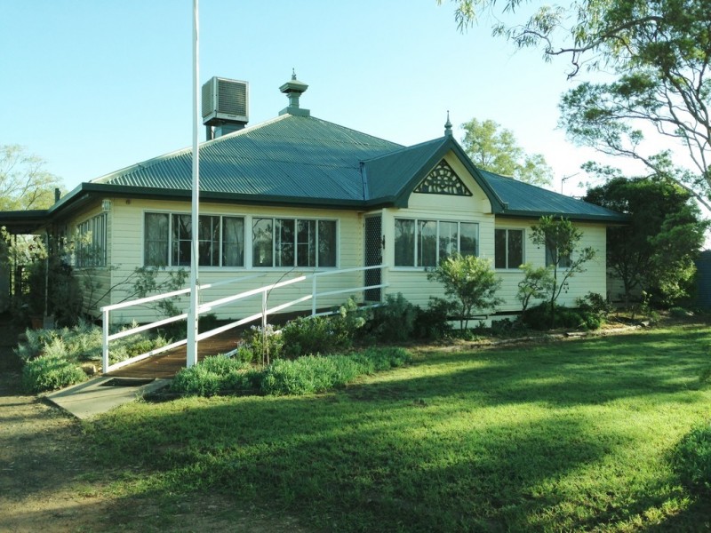 146A Northern Road, Roma QLD 4455