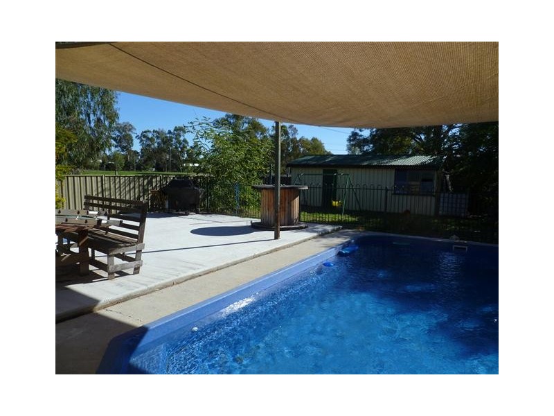 5 CONROY, Roma QLD 4455