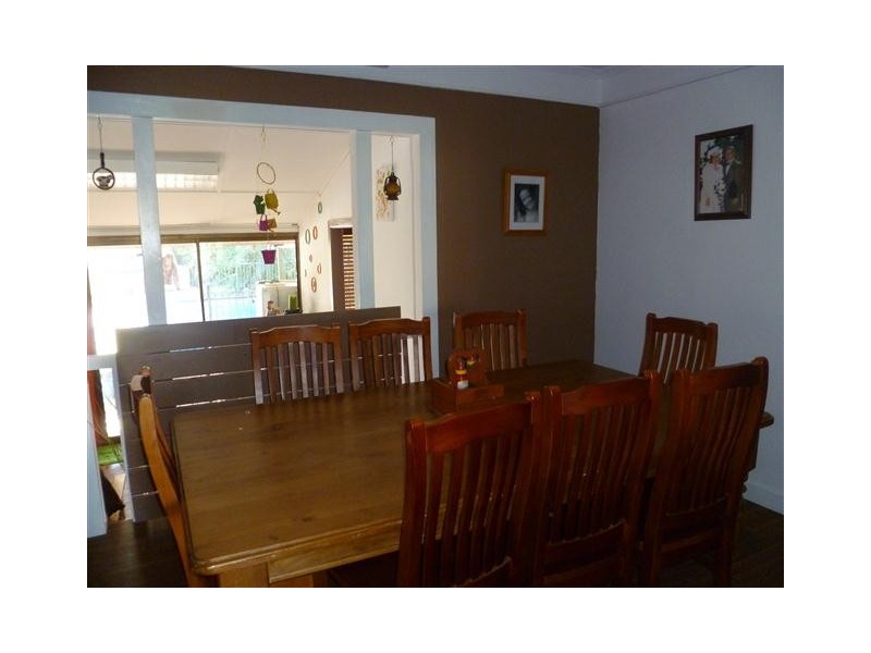 5 CONROY, Roma QLD 4455