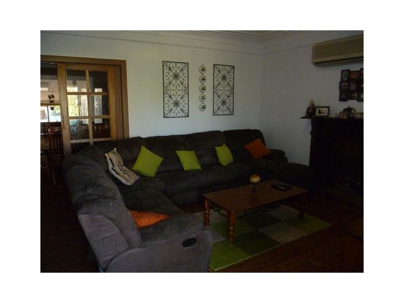 5 CONROY, Roma QLD 4455