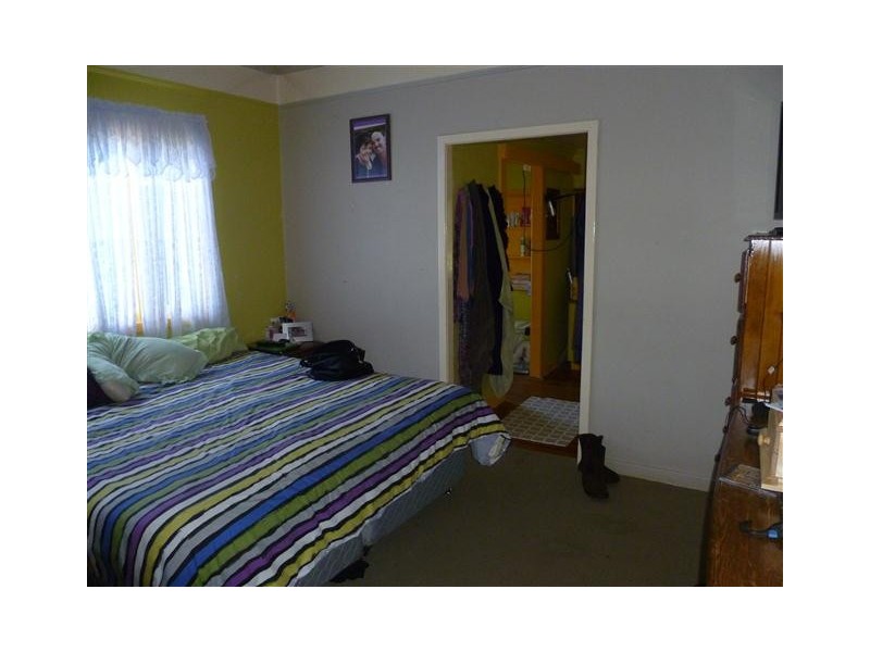 5 CONROY, Roma QLD 4455