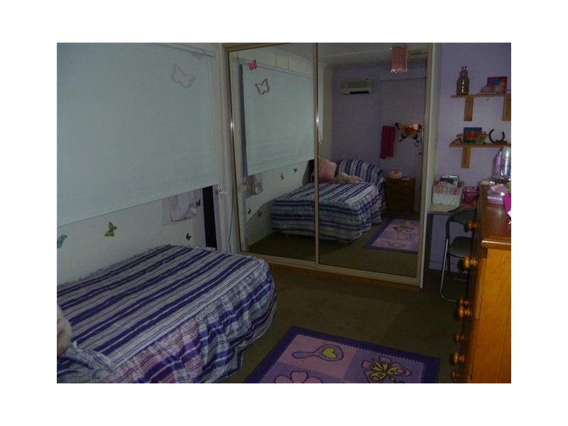 5 CONROY, Roma QLD 4455