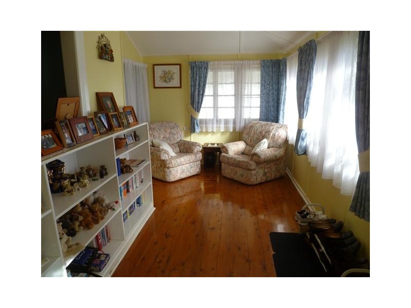 46 Chrystal, Roma QLD 4455