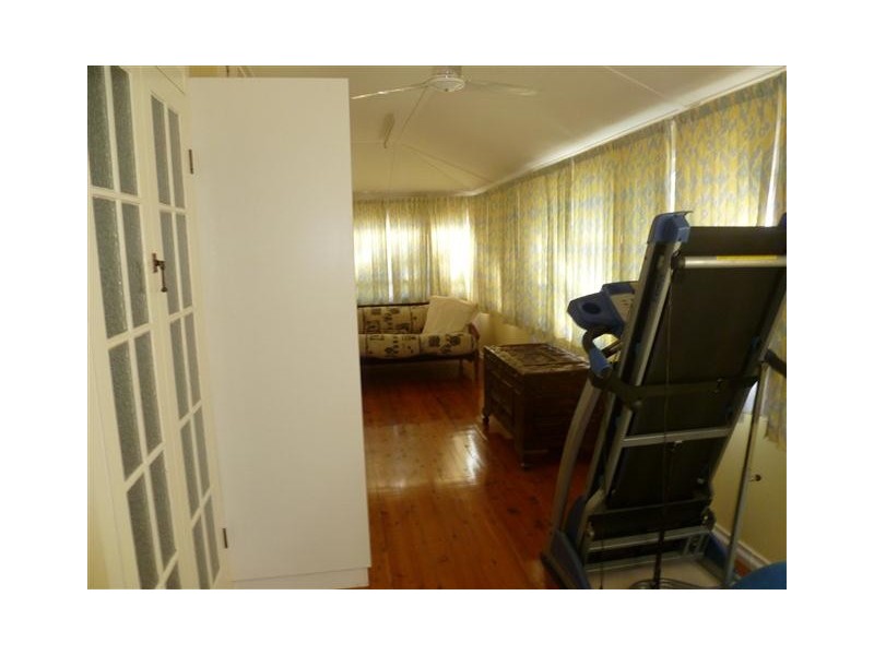 46 Chrystal, Roma QLD 4455