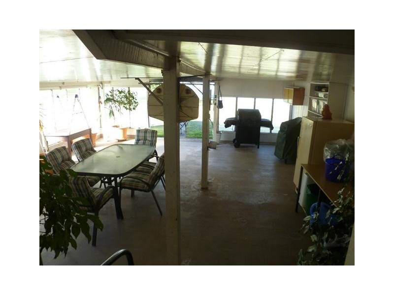 46 Chrystal, Roma QLD 4455