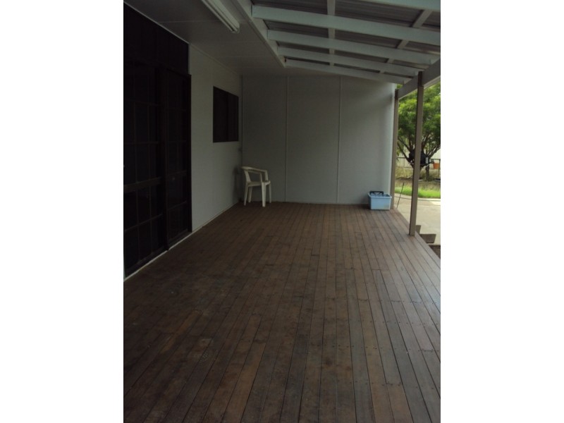 31 Quarrian Road, Longreach QLD 4730