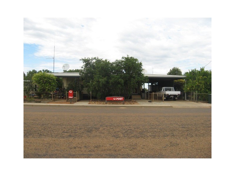 8 MARYBOROUGH ST, Windorah QLD 4481