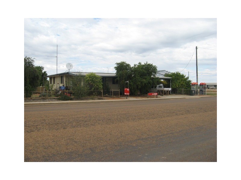 8 MARYBOROUGH ST, Windorah QLD 4481