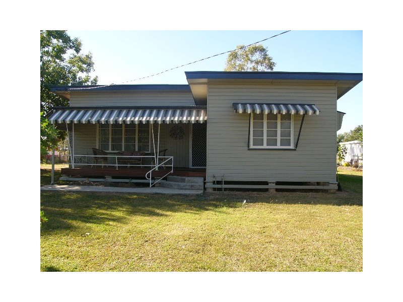 7 MULGA STREET, Blackall QLD 4472