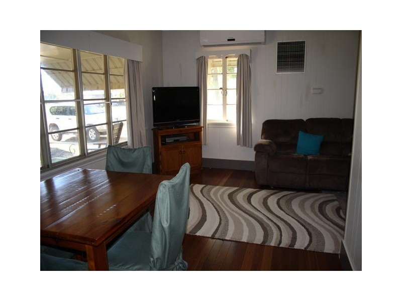 7 MULGA STREET, Blackall QLD 4472