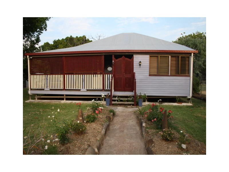 5 GIDYEA STREET, Blackall QLD 4472