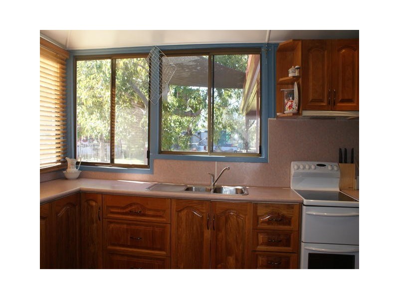 5 GIDYEA STREET, Blackall QLD 4472