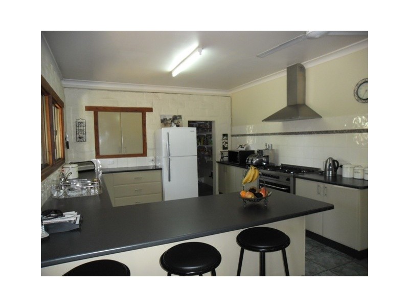 225 PADDY’S CREEK RD, Miles QLD 4415