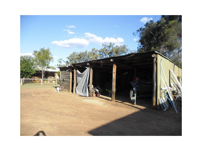 225 PADDY’S CREEK RD, Miles QLD 4415