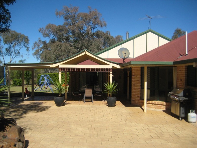 85 Chelldan Avenue, Dalby QLD 4405