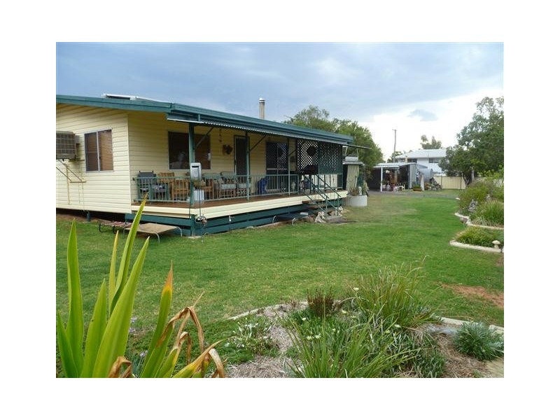 6-8 ROBUSTA, Roma QLD 4455