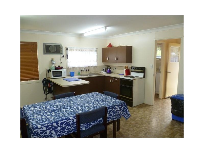 6-8 ROBUSTA, Roma QLD 4455