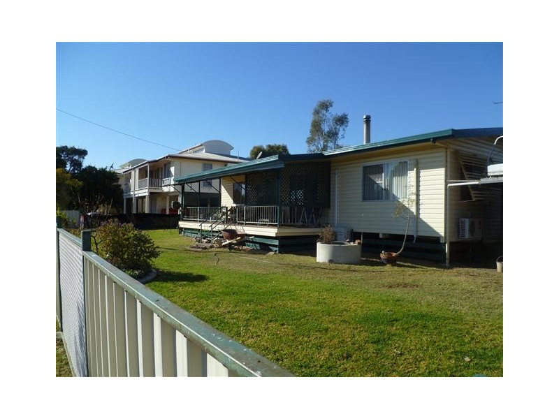 6-8 ROBUSTA, Roma QLD 4455