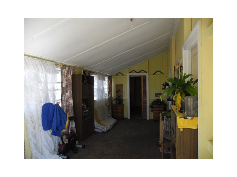 38 MARIAN ST, Miles QLD 4415