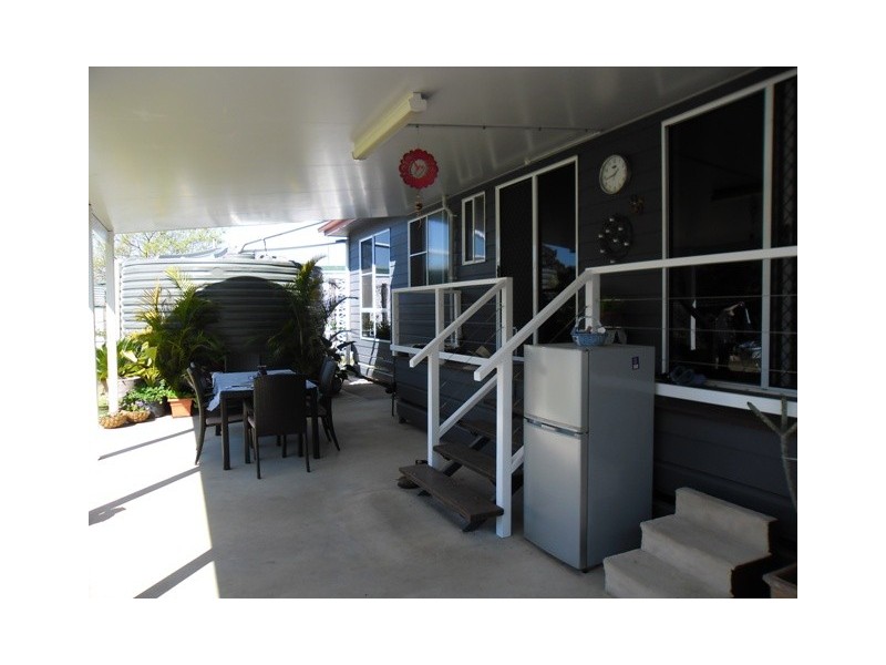 11 DAISY ST, Miles QLD 4415
