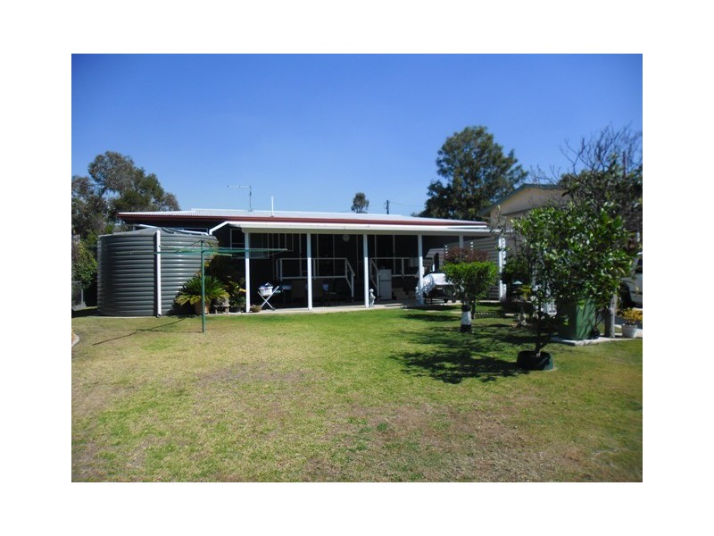 11 DAISY ST, Miles QLD 4415