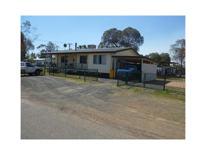20 Elmer, Roma QLD 4455