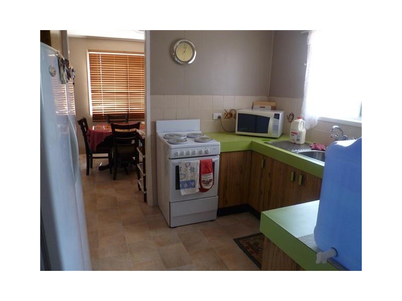 20 Elmer, Roma QLD 4455
