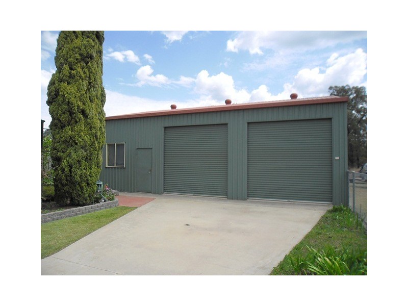 19 LEE ST, Miles QLD 4415