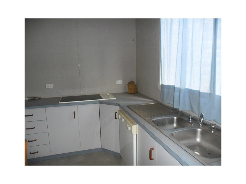 19 LEE ST, Miles QLD 4415