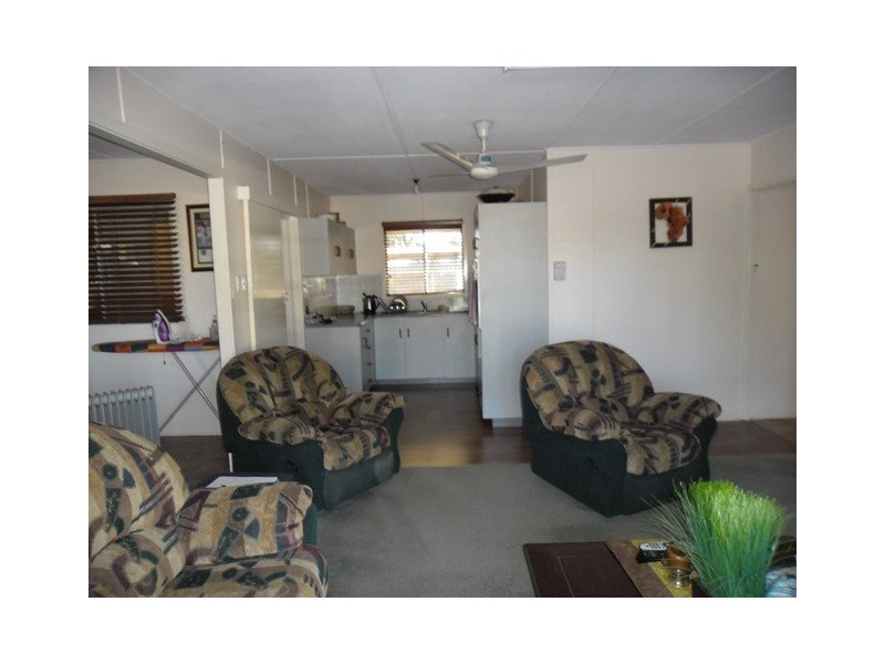 5 DAISY ST, Miles QLD 4415