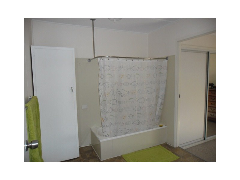 5 DAISY ST, Miles QLD 4415