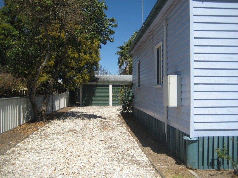 64 Geraghty Street, Cecil Plains QLD 4407