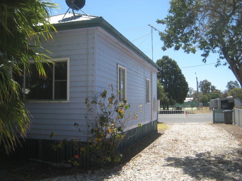 64 Geraghty Street, Cecil Plains QLD 4407