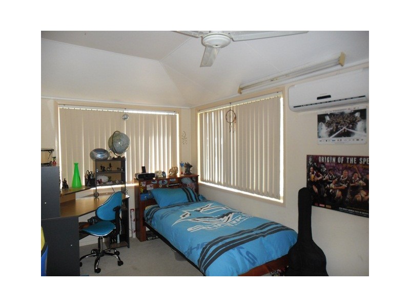 72-74 CONSTANCE ST, Miles QLD 4415