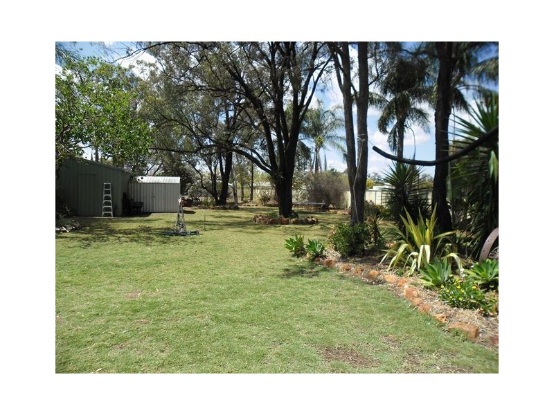 72-74 CONSTANCE ST, Miles QLD 4415