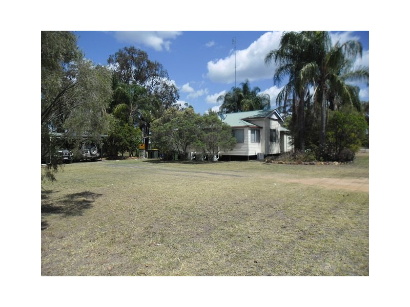 72-74 CONSTANCE ST, Miles QLD 4415