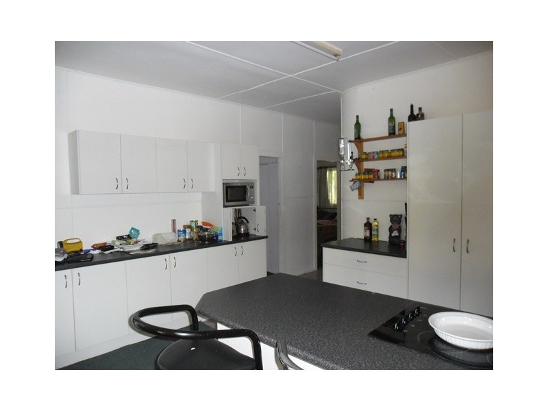 60 EDITH STREET, Miles QLD 4415