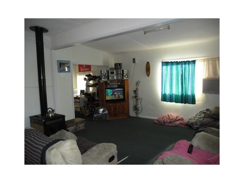 60 EDITH STREET, Miles QLD 4415