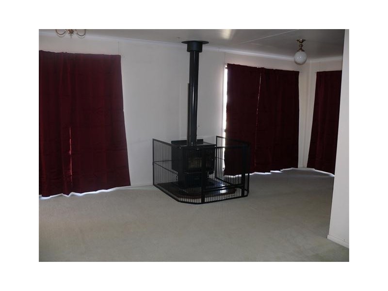 12 Bond Street, Roma QLD 4455