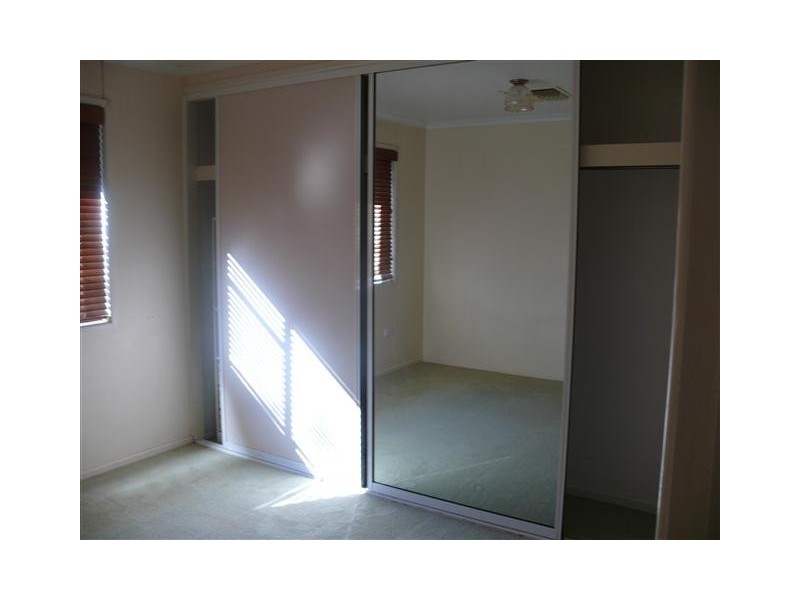 12 Bond Street, Roma QLD 4455