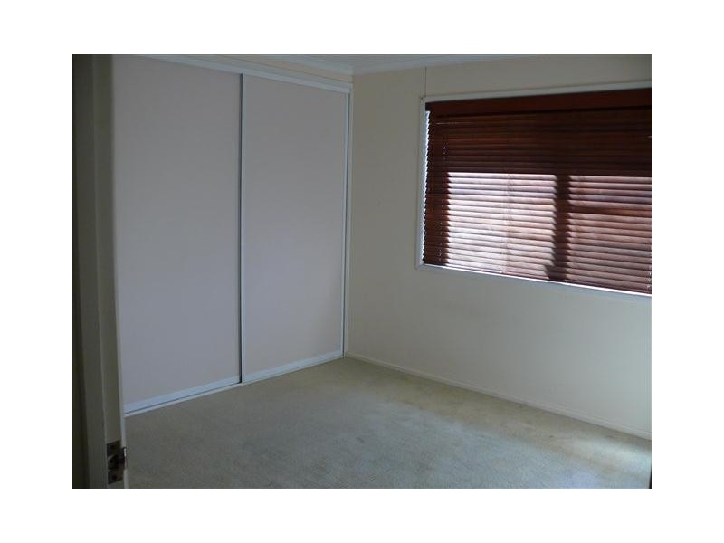 12 Bond Street, Roma QLD 4455