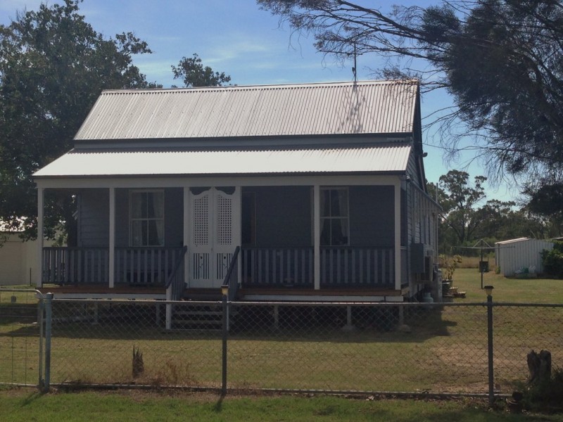 17 Creek St AMBY, Amby QLD 4462