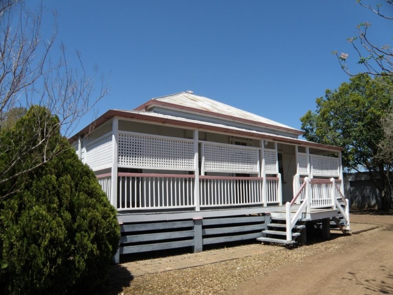 220 Blaxland Road, Dalby QLD 4405