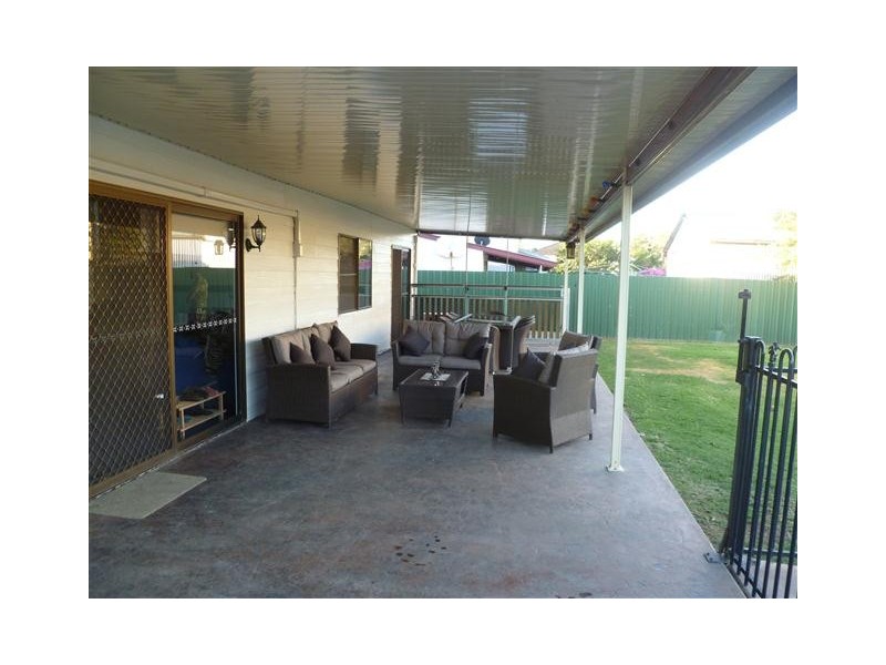 94 Quintin Street, Roma QLD 4455