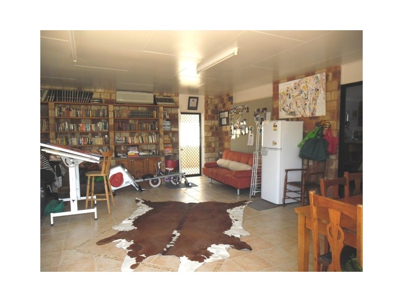 14 HEENEY ST, Chinchilla QLD 4413